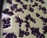 A picture of step 5 of Sweet Rice Flour and Red Bean Paste Cake.