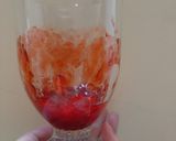 Foto langkah ke 2 dari resep Korean strawberry milk.