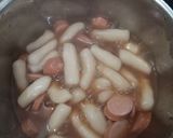 Hình bước làm 5 của món Tokbokki từ cơm nguội