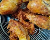 Foto langkah ke 8 dari resep Ayam Goreng Kremes.