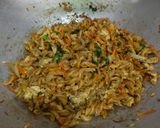 Foto langkah ke 4 dari resep Makaroni Goreng Bumbu Bamboe_Bekal Sekolah.