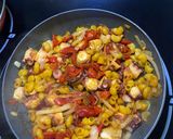 Foto del paso 4 de la receta: Pasta con pulpo, pimientos del piquillo y espinacas