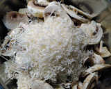 Foto del paso 2 de la receta: Ensalada rápida de Champiñón crudo con Parmesano
