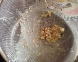 A picture of step 5 of Peas and makhana curry in white gravy.
