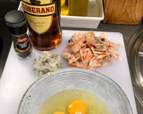 Foto del paso 1 de la receta: Tortilla de cigalitas y ajetes