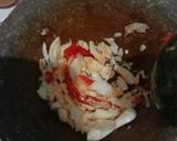 Gambar langkah 1 resipi Thai Chicken Basil.