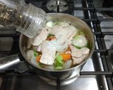 A picture of step 17 of Steamed Pork and Daikon Soup - 蒸し豚と大根のスープ - (Series 1/3 Steamed Pork).