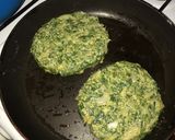 Foto del paso 8 de la receta: Hamburguesa de acelga 🍔🥬 cebolla caramelizada y salsa de roquefort 🧀🐭