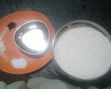 A picture of step 3 of Matar khasta kachori.