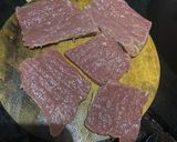 Foto langkah ke 1 dari resep Daging masak kecap simpel.