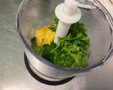 Une image de l'étape 3 de Sauce salade au melfor, érable, persil et moutarde aux épices.