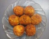 A picture of step 2 of Rice, cheese, Corn balls.