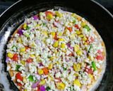 चीज़ कॉर्न पिज़्ज़ा (Cheese corn pizza recipe in Hindi) रेसिपी चरण 3 फोटो