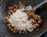 A picture of step 4 of Chickpea rice.