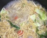 A picture of step 3 of Yee Mee.