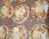 صورة لخطوة 1 من وصفة ميني بيتزا ❤️🍕