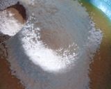Foto langkah ke 4 dari resep Bolu Sarang Semut / Caramel Kukus.