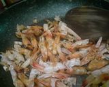 Foto langkah ke 1 dari resep Kaldu bubuk dari kulit dan kepala udang.