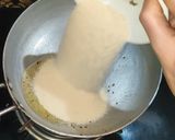 A picture of step 6 of Rava upma.
