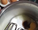 صورة لخطوة 2 من وصفة كيكة المول العجيب بكريمة الشوكولاتة