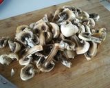 Foto del paso 1 de la receta: Papas a la crema con champiñones