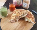 A picture of step 4 of Caramelized Schezwan Aaloo Masala Sandwich.