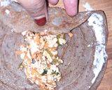 A picture of step 8 of Water chestnut and buckwheat flour Spring Roll.