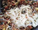এগ চিকেন নুডলস(Egg chicken noodles recipe in Bengali) রেসিপির ধাপ 6 ছবি