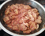 Foto del paso 2 de la receta: Macarrones con paté y champiñones
