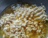 ম্যাগি ওমলেট(maggi omelette recipe in Bengali) রেসিপি ধাপ - 1 ছবি