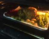 Foto del paso 3 de la receta: Pollo asado casero con guarnición