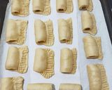 A picture of step 7 of Sausage rolls in puff pastry.