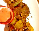 A picture of step 6 of Chilli garlic smash baked potato.