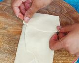 A picture of step 5 of Mutabak | Egg Chicken Filling.