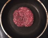 A picture of step 4 of Cheeseburger with Mushrooms and Bacon.