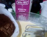A picture of step 4 of Paint on chocolate cake.