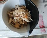 Foto langkah ke 4 dari resep Soto Ayam Bumbu Jadi.