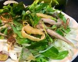 Hình bước làm 4 của món Gà xé trộn rau răm
