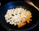 Foto del paso 3 de la receta: Pescado blanco en tiras con alubia y mayonesa de ajo perejil