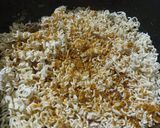चिकन मॅगी नूडल्स (chicken maggi noodles recipe in marathi) रेसिपी स्टेप 3 फोटो 