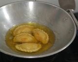 Foto langkah ke 13 dari resep Karipap Pusing.