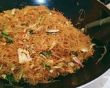 Foto langkah ke 7 dari resep Bihun Goreng Bakso Sayur.