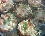Foto langkah ke 3 dari resep Mini Omelet Mie.