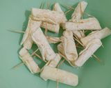 A picture of step 4 of Crispy potato roll.