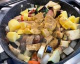 Une image de l'étape 25 de Potée aux saucisses fumées, lard et légumes.