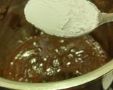 A picture of step 2 of Oreo Biscuits Cake.