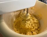 Une image de l'étape 8 de Gâteau aux raisins, agrumes et amandes.