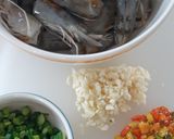 รูปขั้นตอนการทำที่ 1 ของ หัวกุ้งผัดพริกเกลือง่ายๆ🦐🌶 Shrimp Head Fried with Salt&Chilli