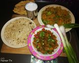લીલી ડુંગળી ટામેટાનું શાક(Spring onion tomato sabji recipe in gujarati) રેસીપી સ્ટેપ5ફોટો
