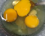 Foto langkah ke 2 dari resep Telur gulung kelor.